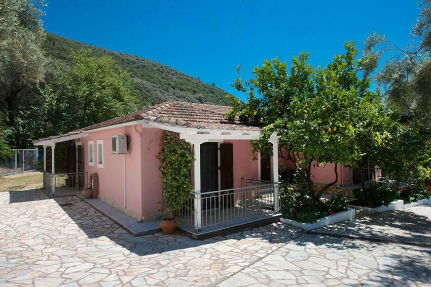 Ilios Hotel & Villas Geni  Exterior photo