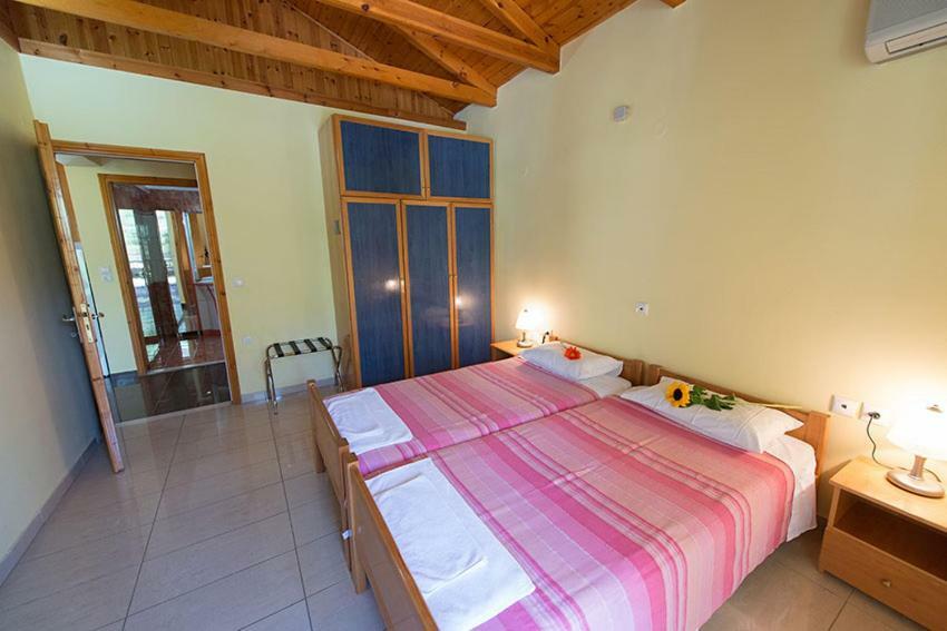 Ilios Hotel & Villas Geni  Exterior photo
